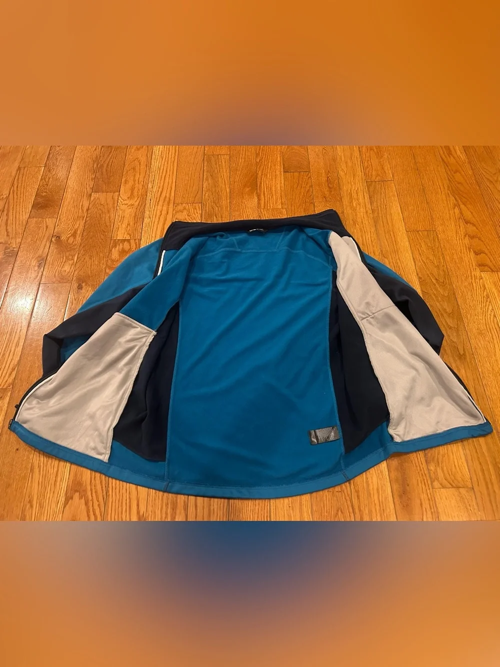 The North Face Mens Large Blue Black Full Zip Softshell Jacket Chest Pocket L